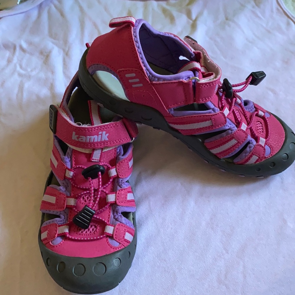 Kamik sandals Sz3 big kids pink/purple gentle use